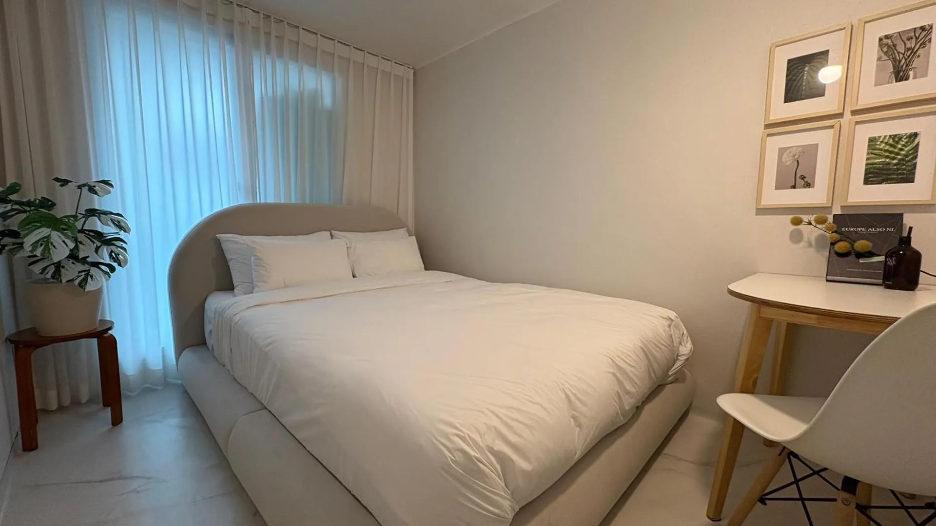 Modernstay Hongdae#Mangwon Local Market 10Mins, Hongdae, Airport Bus, Hanriver Park 10Min,Family Seoul 0*,  South Korea