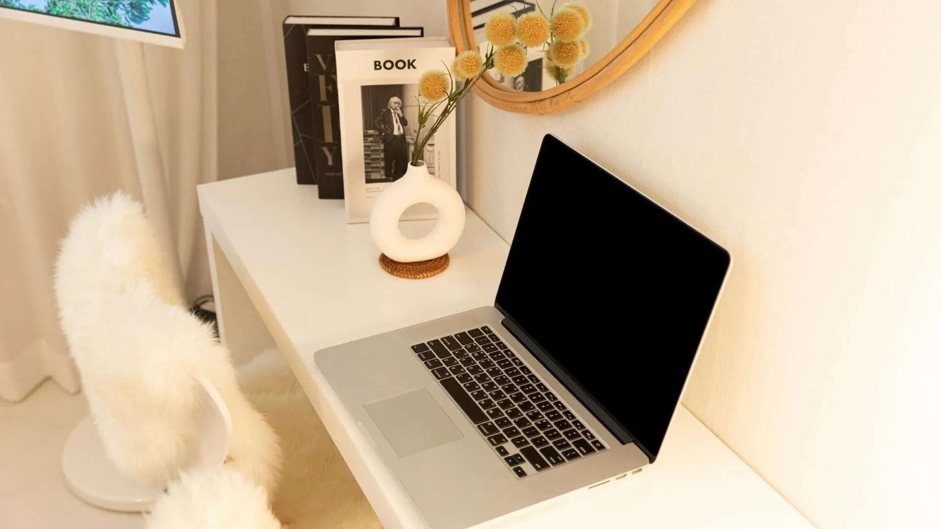 Apartment Modernstay Hongdae#Mangwon Local Market 10Mins, Hongdae, Airport Bus, Hanriver Park 10Min,Family Seoul South Korea