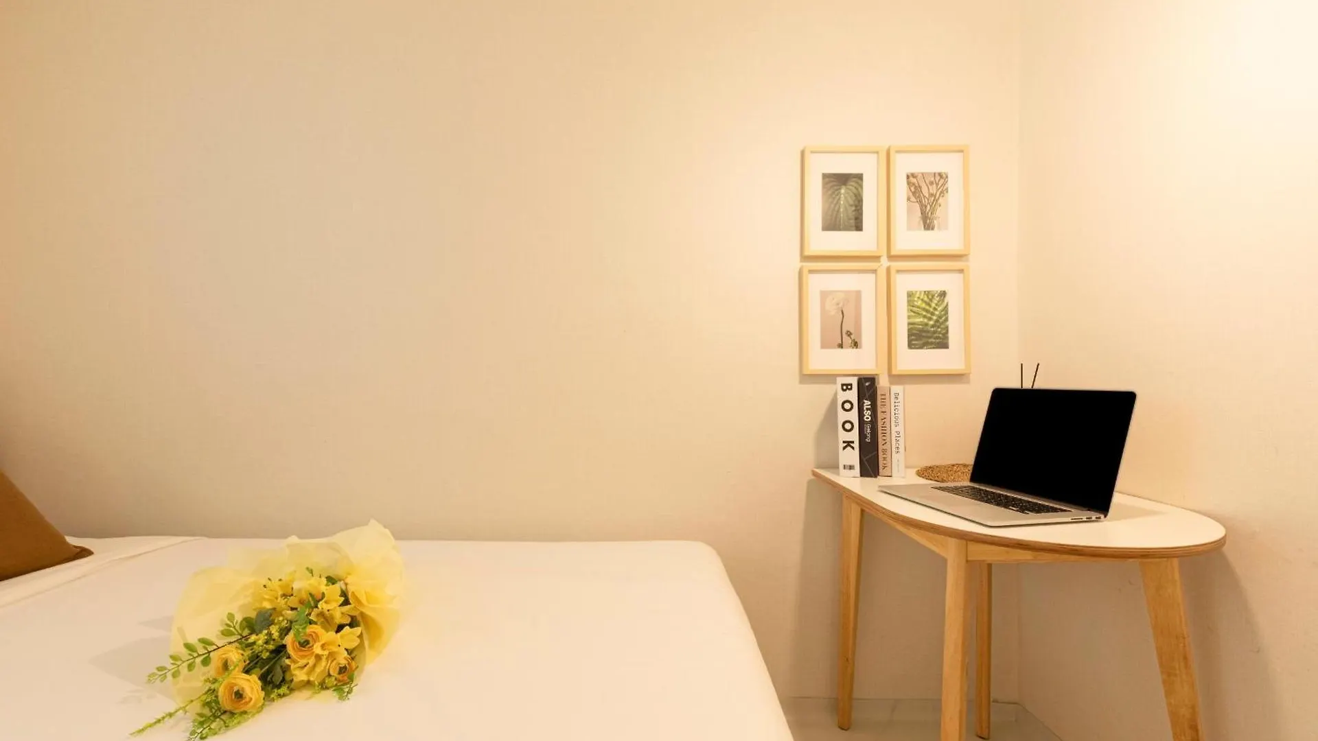 Modernstay Hongdae#Mangwon Local Market 10Mins, Hongdae, Airport Bus, Hanriver Park 10Min,Family Seoul South Korea